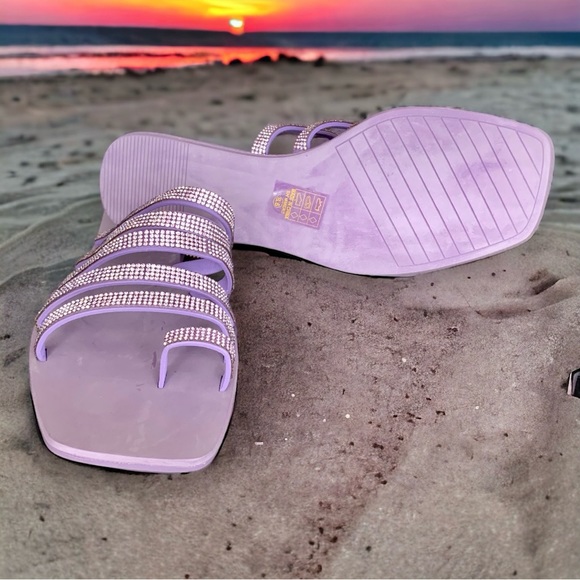 NEW Mata Lavender Believe In Sole-Mates Sandals Size 8.5 - Picture 2 of 5